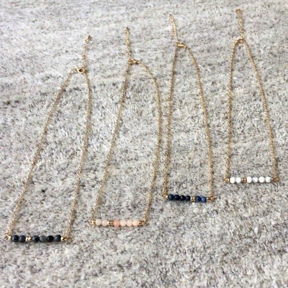 Pink Quartz Stone Bar Necklace Gold - Picture 3 of 3